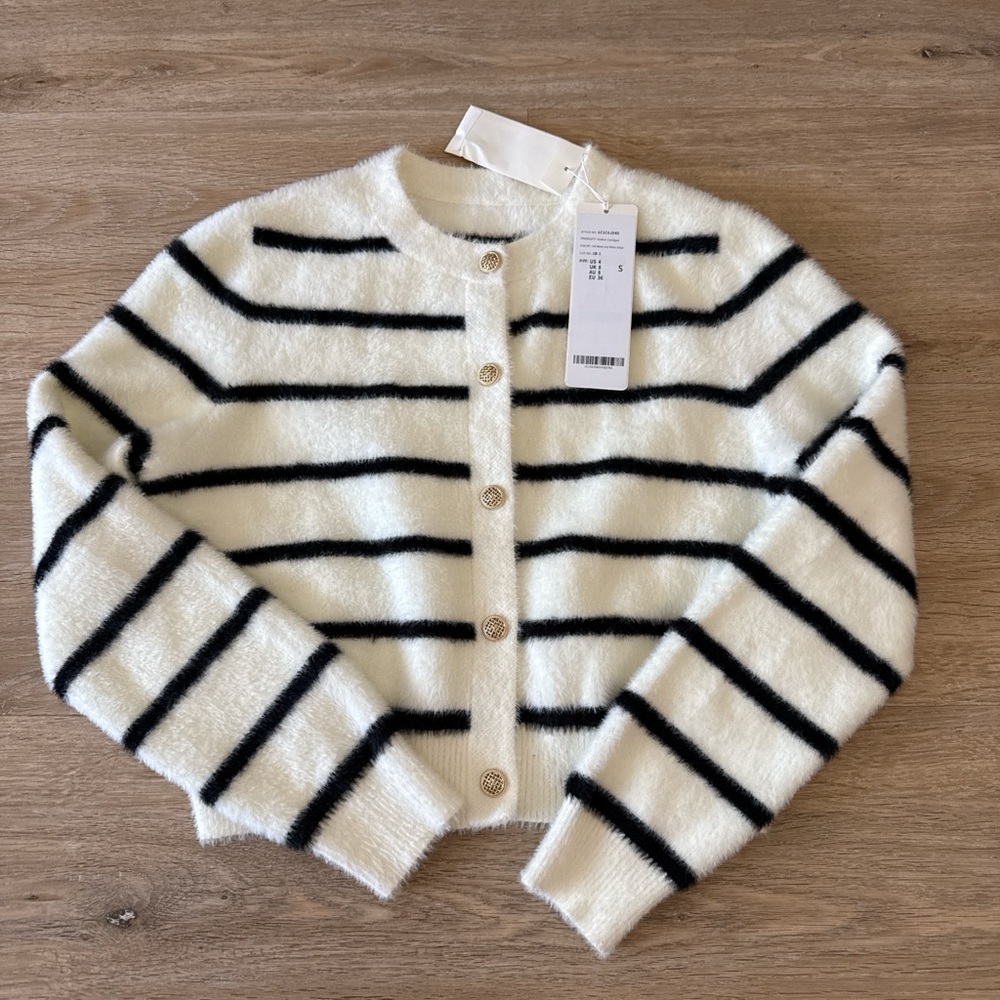 NWT Goelia Cozy Black & White Striped Button-Front Women's Sweater Small